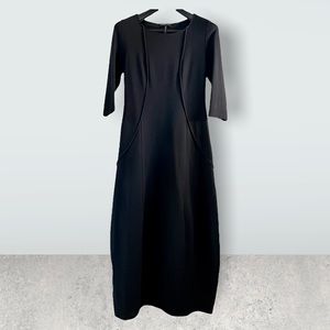 Black maxi dress made in Italy 3/4 sleeves and bubble bottom.